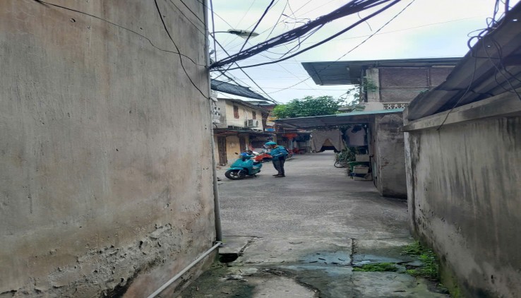 Cho thuê nhà kinh doanh tầng 1, Phố Phùng Hưng, Hà Đông 3 tầng, 50m2, 3 ngủ, 13 Triệu